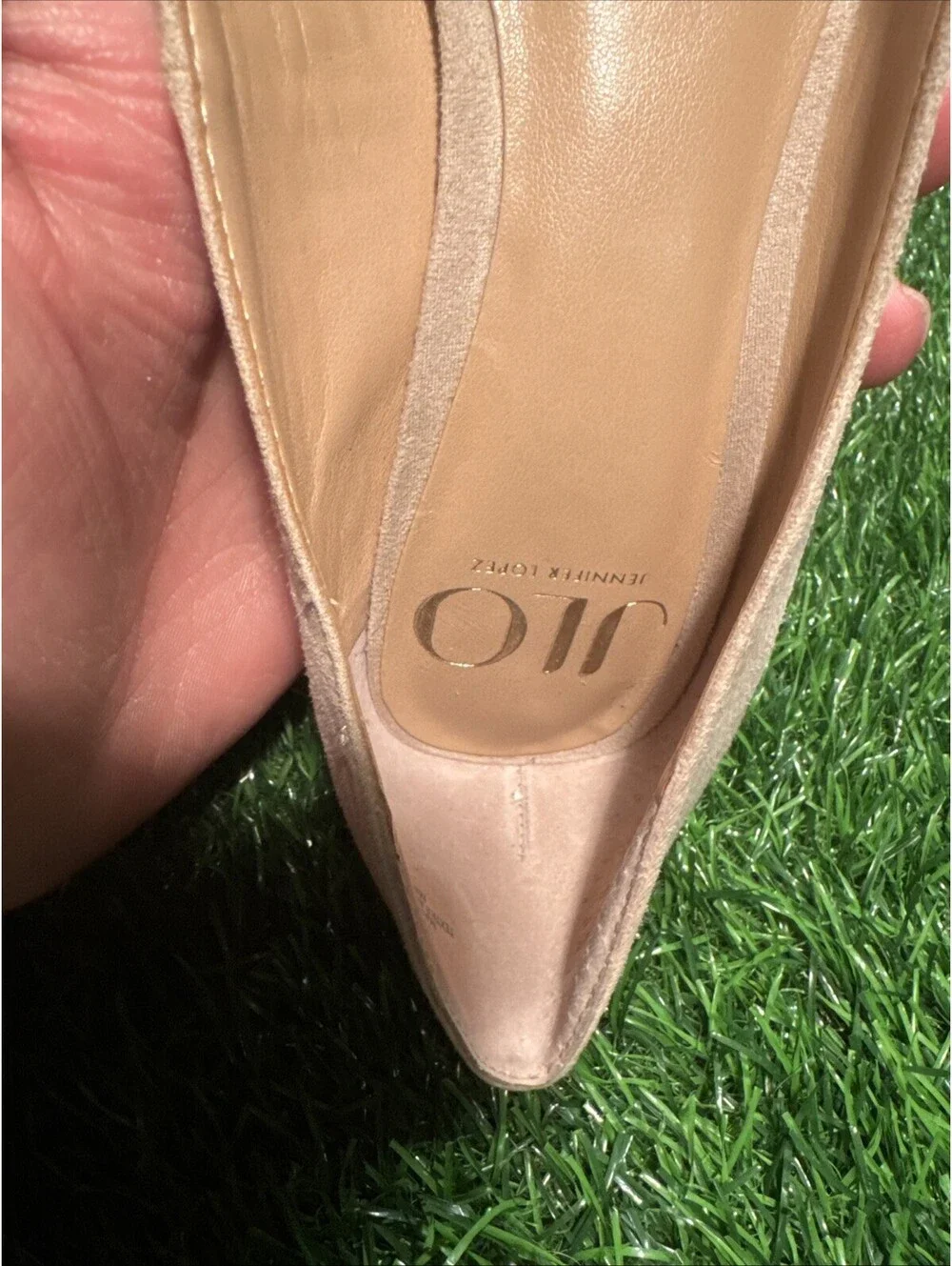 JLO Platform Pumps Size Right 7.5 Left Size 8